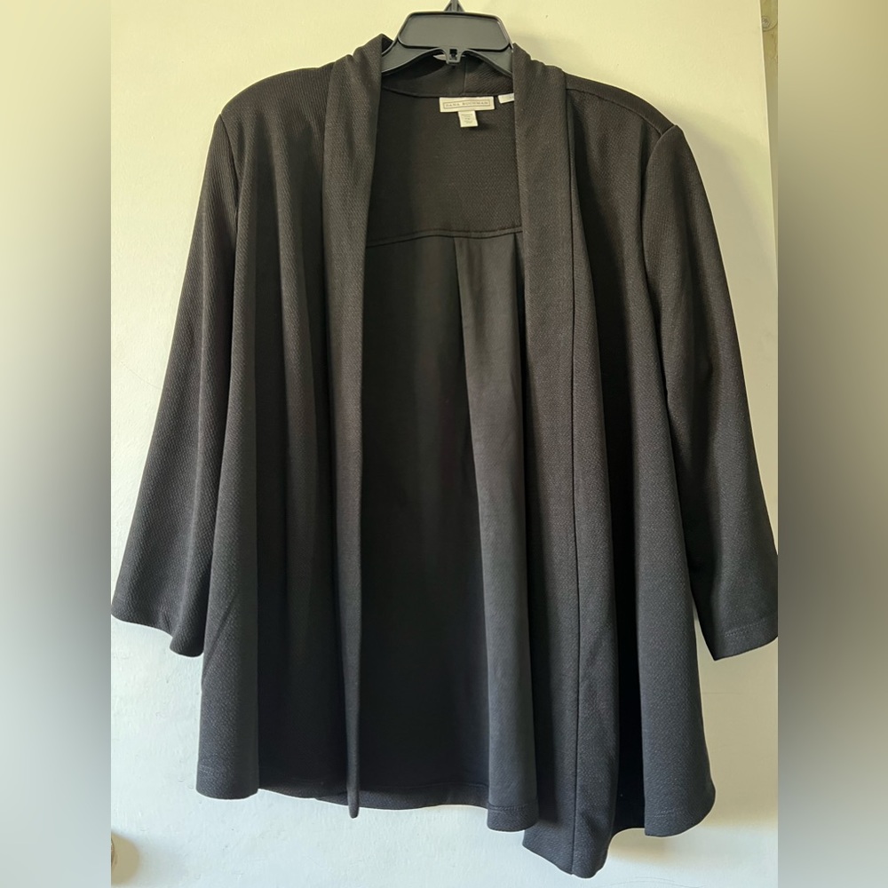 Beautiful Dana Buchman blazer.